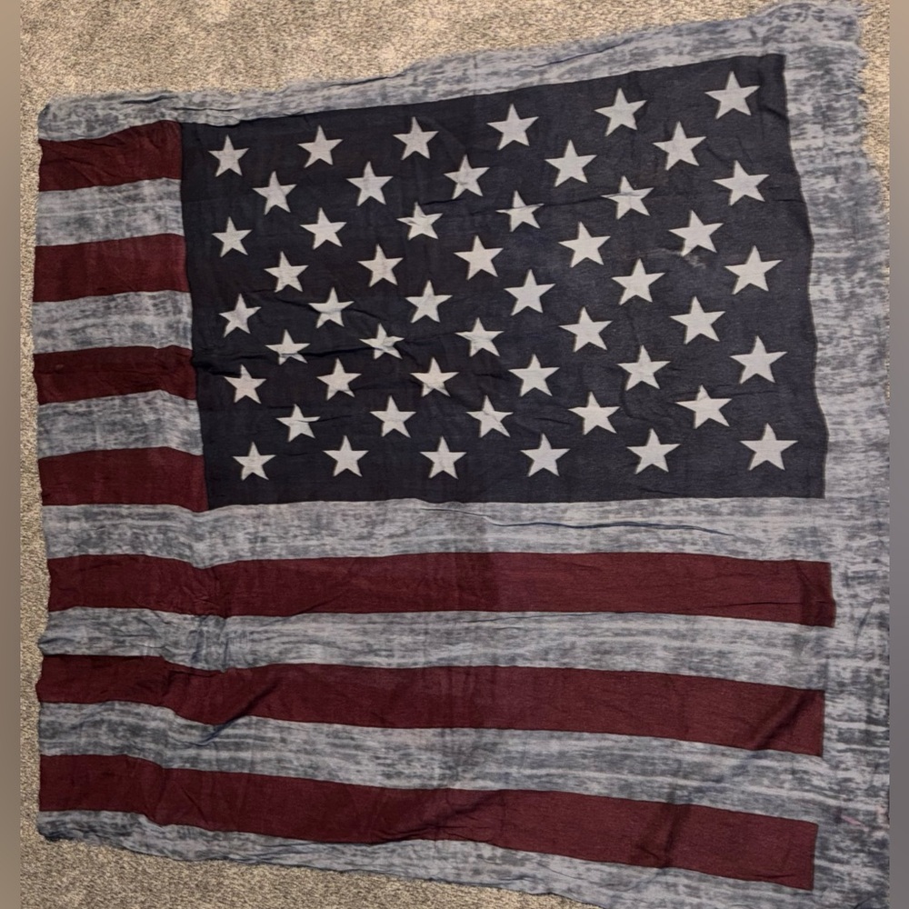 American Flag Scarf | Old Navy | One Size Fits All |
Worn Once | - Picture 4 of 7